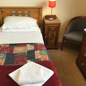 Single Room Shared Shower Toilet
